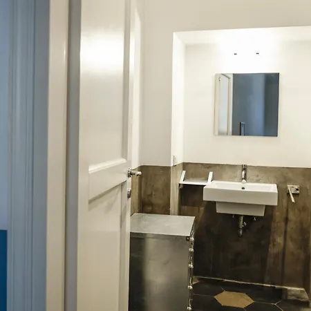 Apartman Charming In Monti, Steps To Colosseum