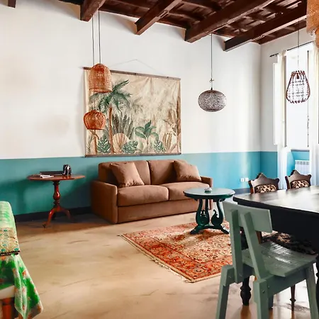 Apartman Charming In Monti, Steps To Colosseum *